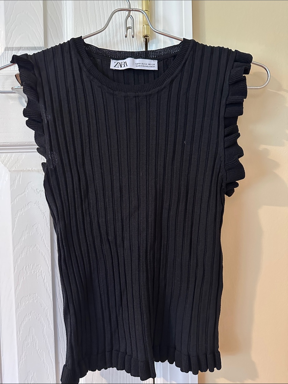 Zara Black Ribbed Sleeveless Ruffle Tank